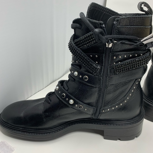 ZARA LOW HEELED LEATHER ANKLE BOOTS - Picture 8 of 16